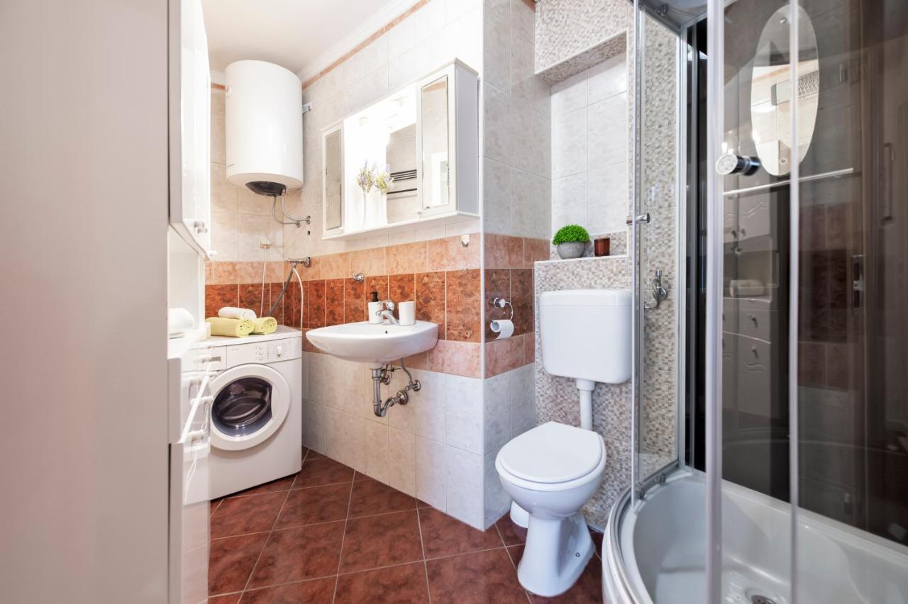 Ap Downtown Apartment Rovinj Exterior foto